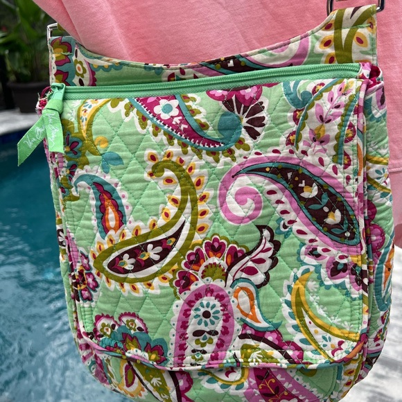 EUC—-Vera Bradley Tutti Frutti
Hipster Crossbody Shoulder
Bag - Picture 2 of 10